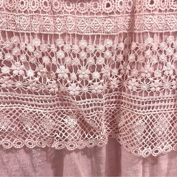 Pink lace yoke front flyaway top size medium - Picture 4 of 5
